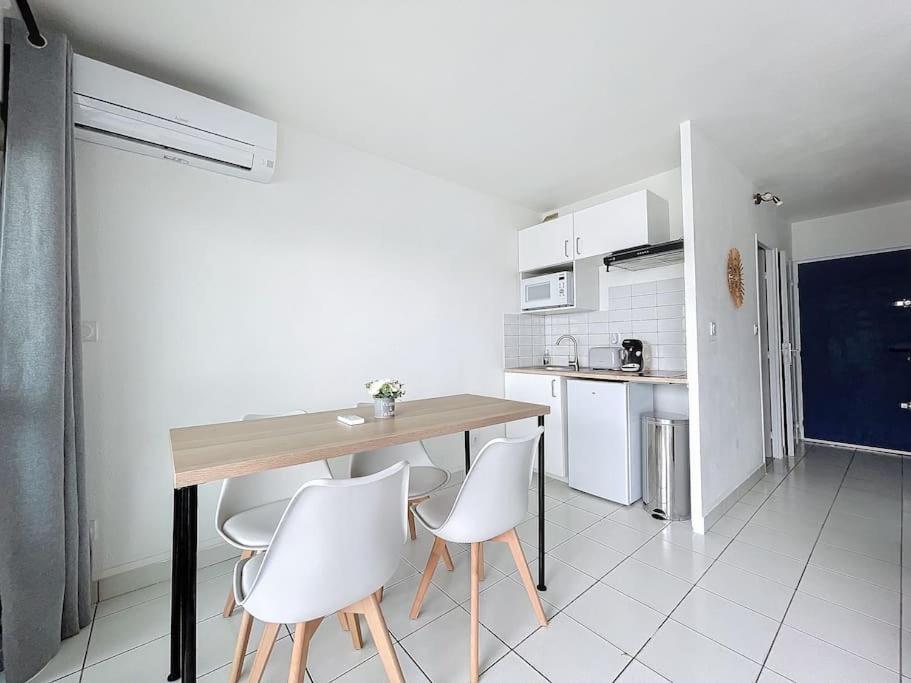 3319-Appartement A 200M De La Plage Le Barcarès エクステリア 写真